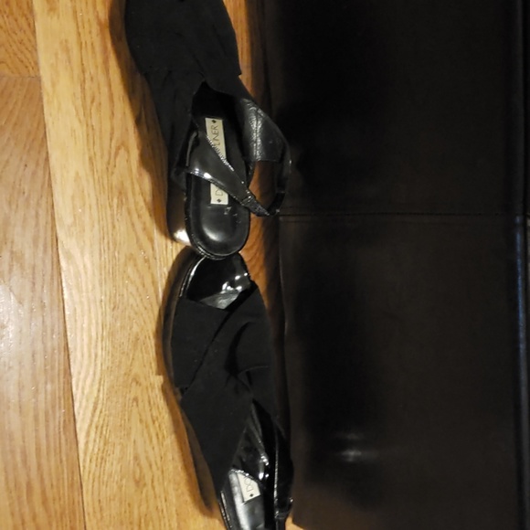 Sandles - Picture 2 of 4